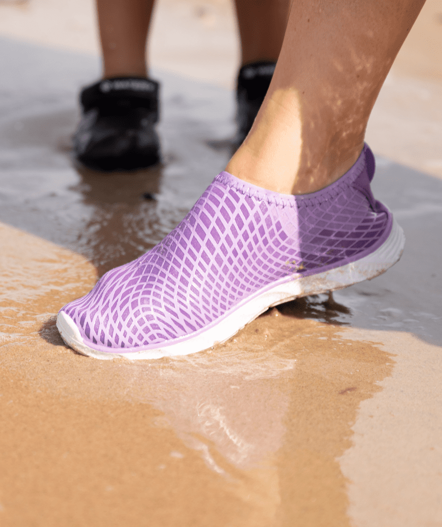 Watery Badeschuhe für Erwachsene - Kawaii - Schwarz