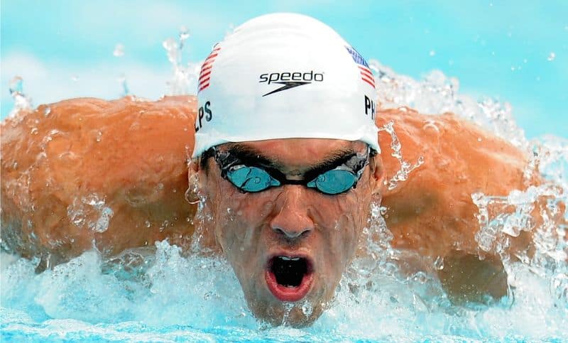 Schmetterling - Lerne, den Schmetterlingsstil mit diesen 7 Schritten richtig zu schwimmen.