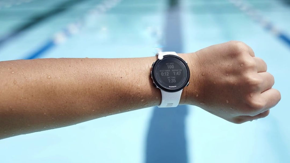 Alles, was Sie über Schwimmuhren wissen müssen