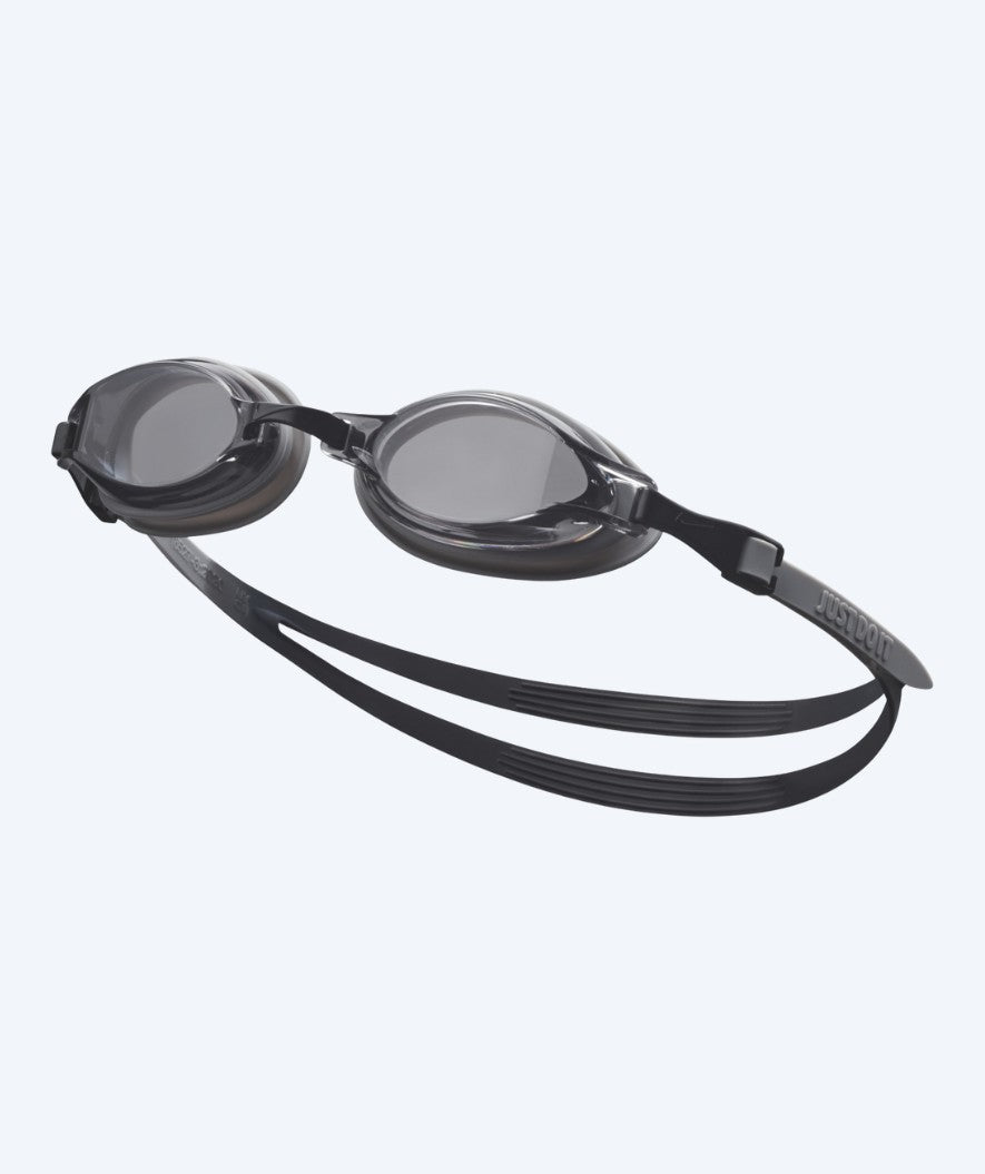Nike Schwimmbrille fürs Training - Chrome - Schwarz/Smoke