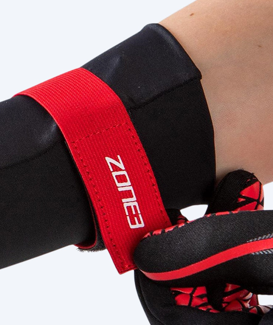 ZONE3 Neoprenhandschuhe - (2mm) - Schwarz/Rot