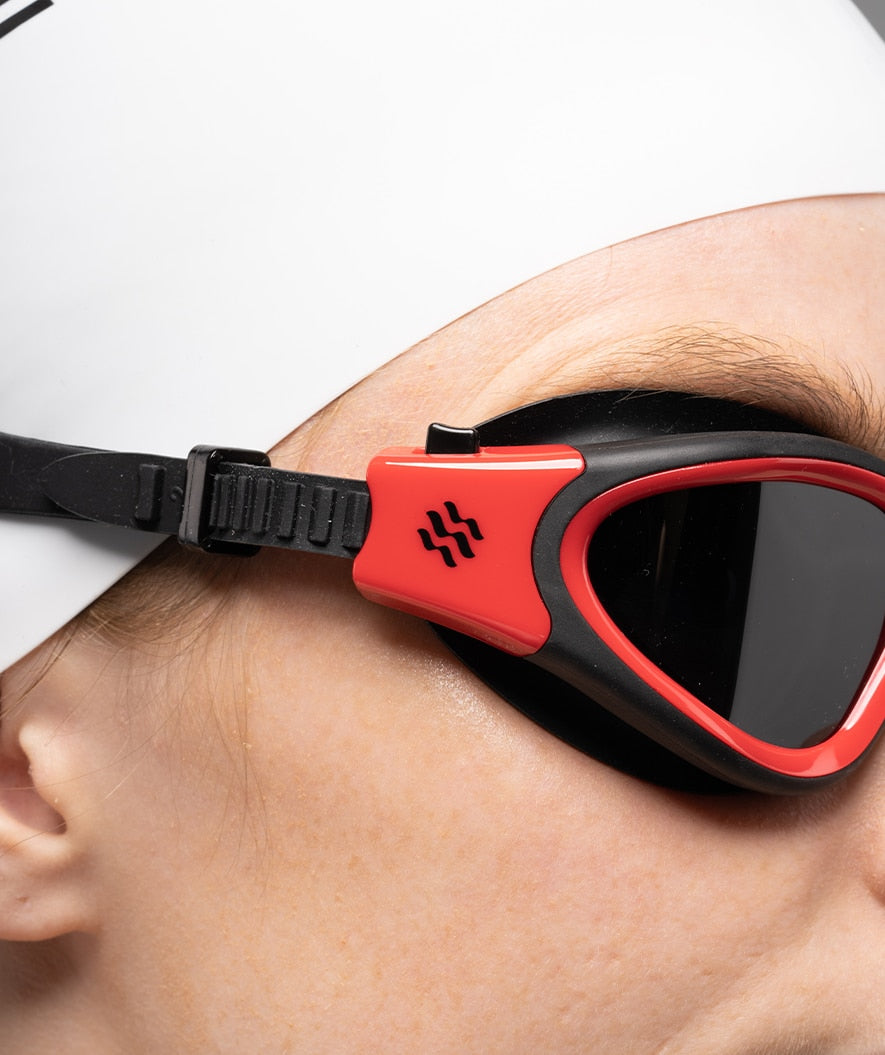 Watery Schwimmbrille fürs Training - Raven Active - Schwarz/rot 1.0