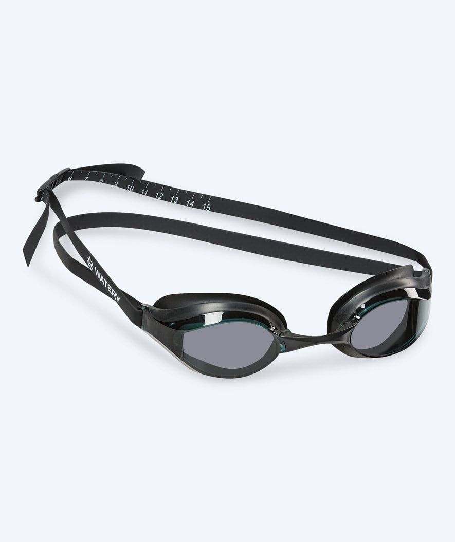 Watery Elite Schwimmbrille - Poseidon - Schwarz (Smoke Scheiben)