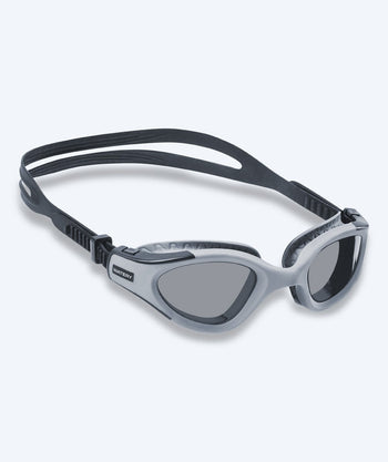Watery Schwimmbrille für Freizeitschwimmer - Kelvin Active - Grau (Smoke Scheiben)