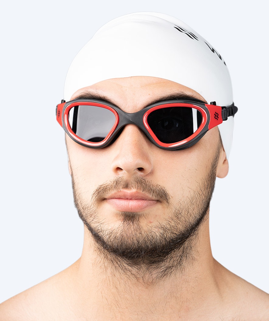 Watery Schwimmbrille fürs Training - Raven Active - Schwarz/rot 1.0