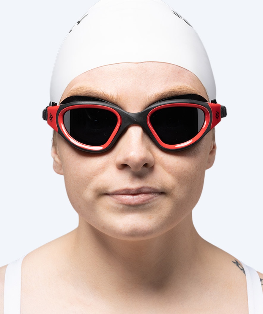 Watery Schwimmbrille fürs Training - Raven Active - Schwarz/rot 1.0