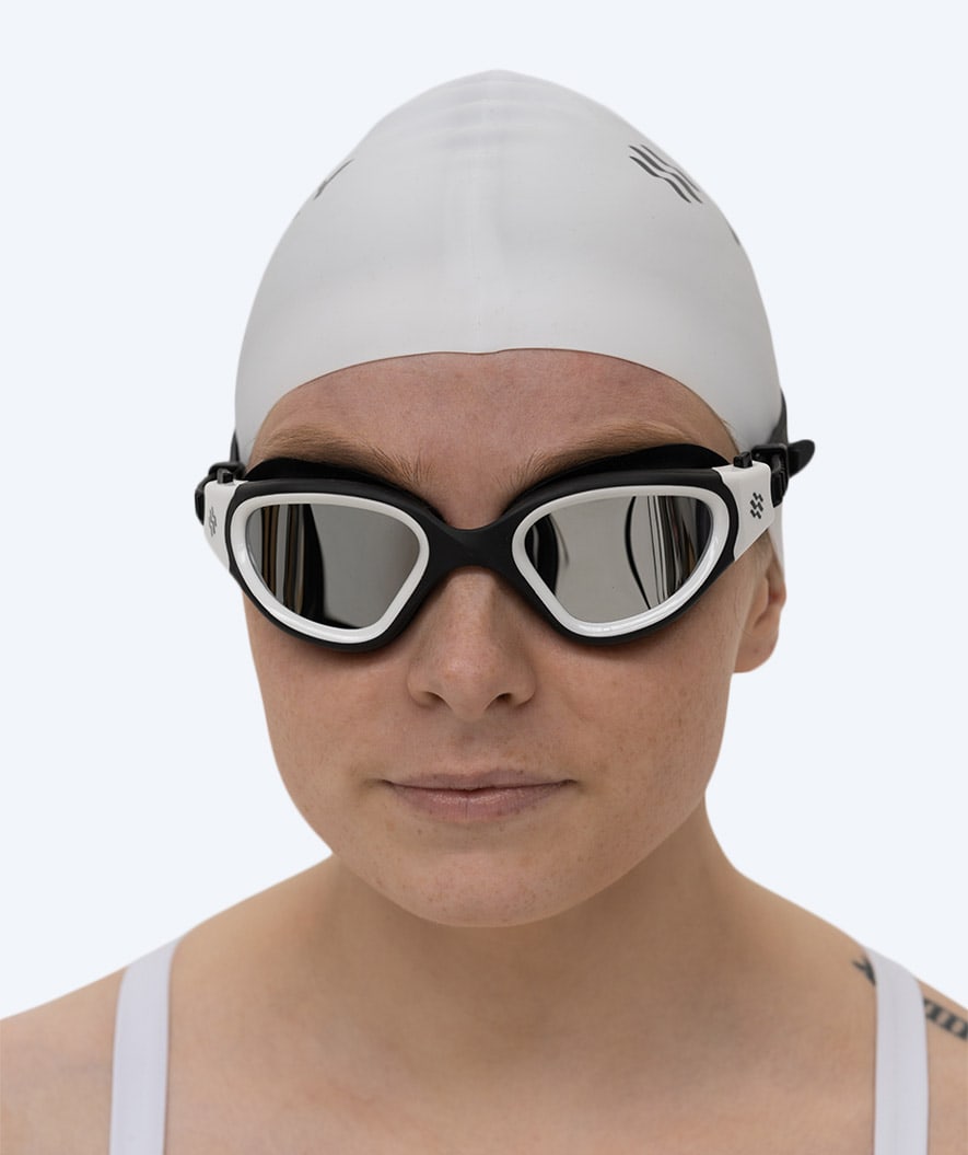 Watery Schwimmbrille für Freizeitschwimmer - Raven Mirror - Schwarz/Weiss