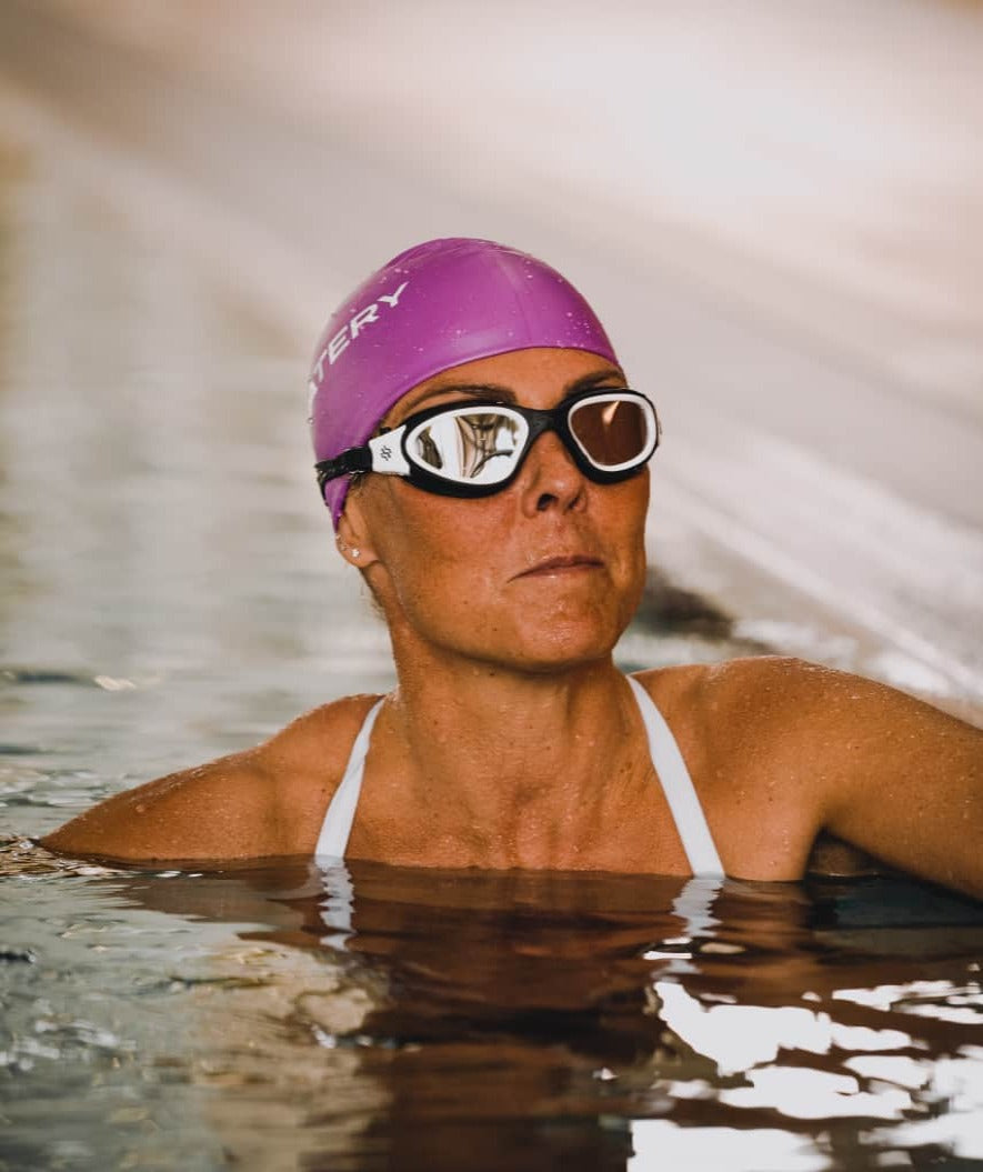 Watery Schwimmbrille für Freizeitschwimmer - Raven Mirror - Schwarz/Weiss